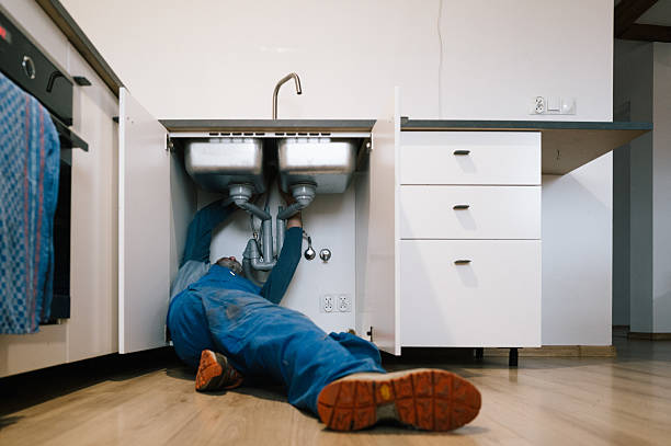 Professional Plumbing technician working in Clayton, NM